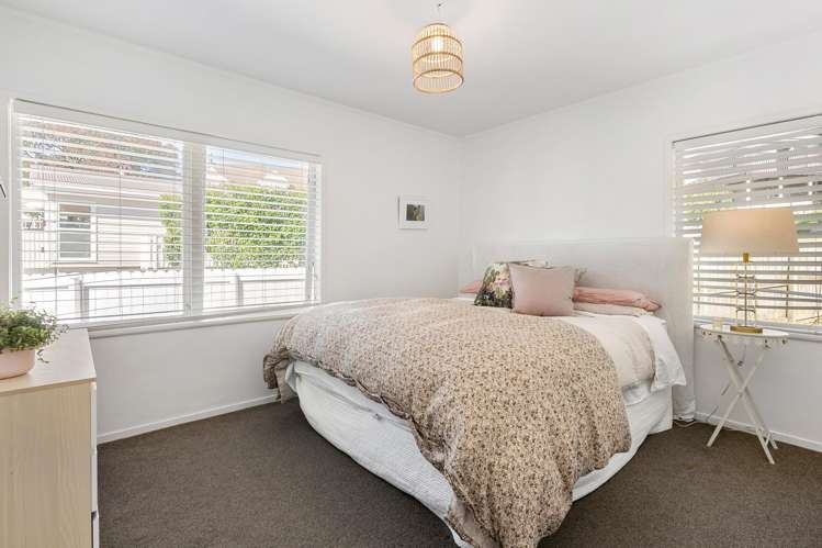 61 Vandeleur Avenue Birkdale_6