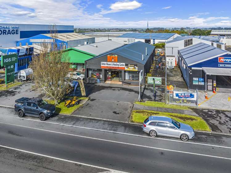 303 Great South Road Takanini_12