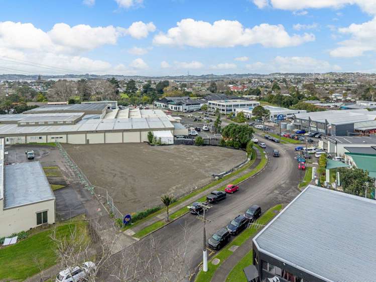 25 Lovegrove Crescent Otara_1