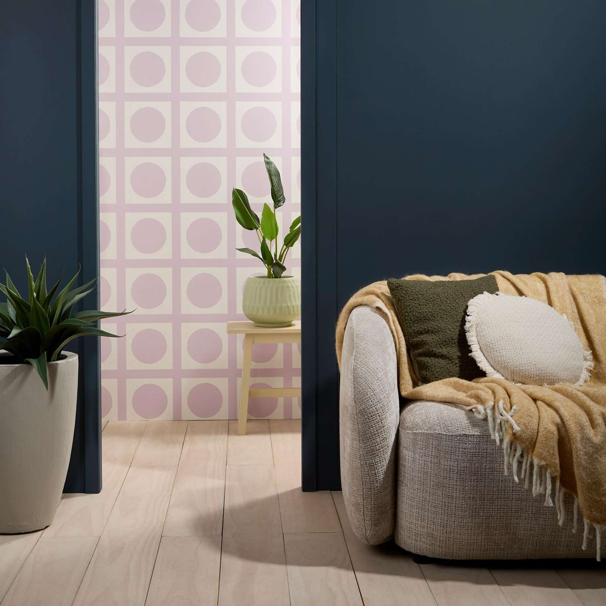 Coastal chic: Fresh in summer, cosy in winter