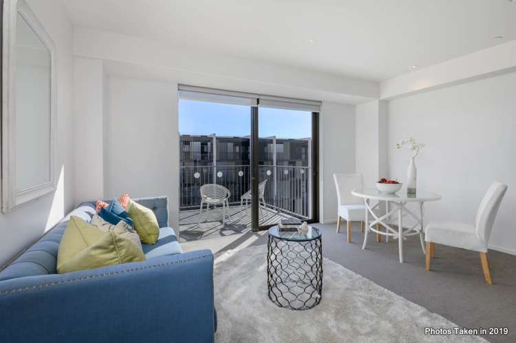 402/4 Bluegrey Avenue Stonefields_1