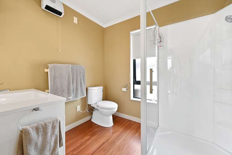 68 Wiltshire Drive Huntington_14