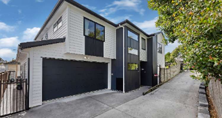 24 Tui Crescent_0