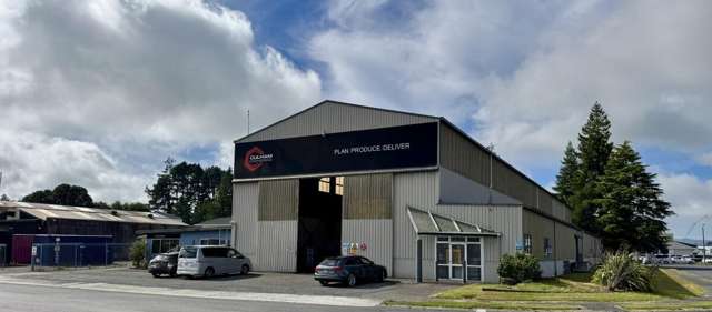 Large Engineering Workshop + Yard