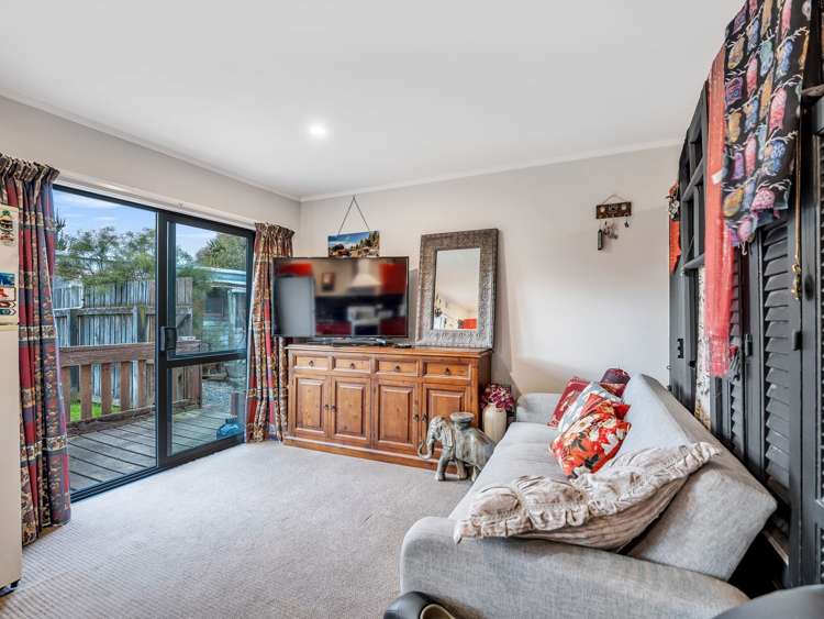 20 and 16 Main Road_5