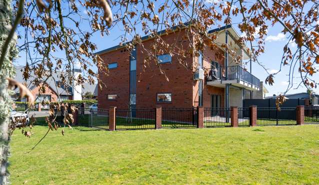 2/49 Pengover Avenue Cambridge_2