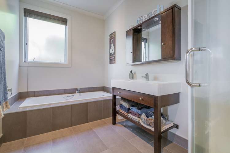 107 Mercury View Matarangi_18