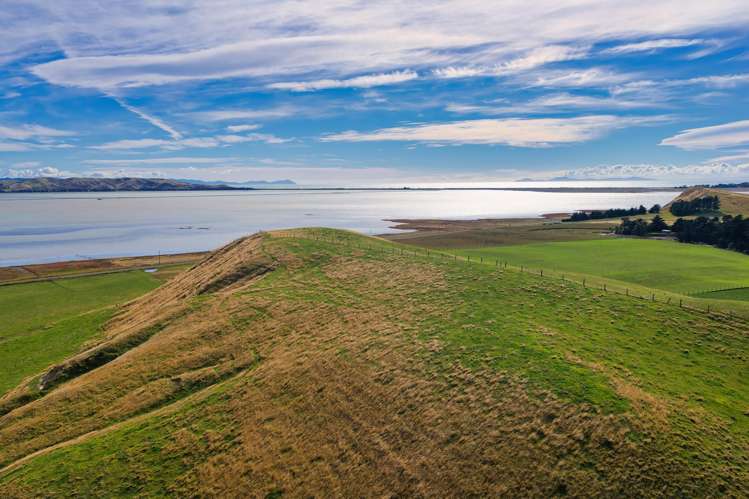 Corner Marfells Beach and Clifford Roads Lake Grassmere_12