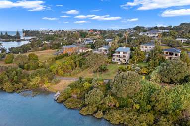42 Pohutukawa Avenue_4