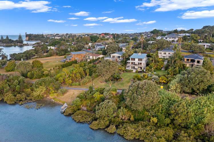 42 Pohutukawa Avenue Red Beach_7