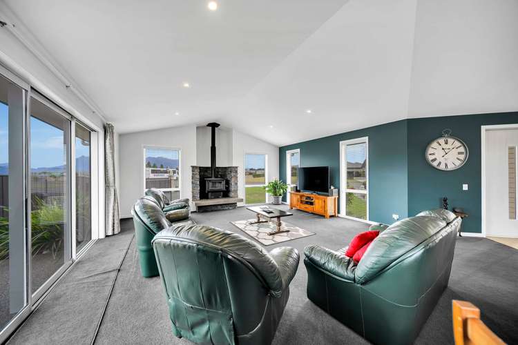 81 Orbell Crescent Te Anau_9