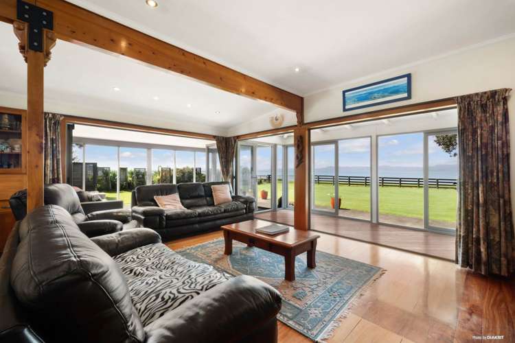 1804 East Coast Road Whakatiwai_8