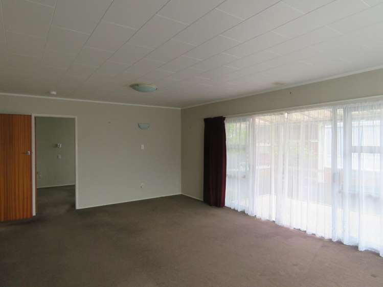4/6 Karamu Street Strandon_3