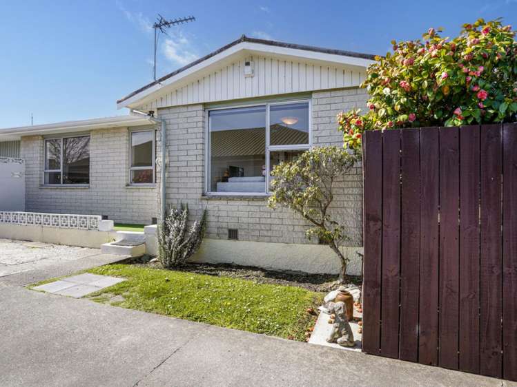 1/125 Prestons Road Redwood_9