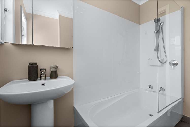 16a Howard Road Taradale_19