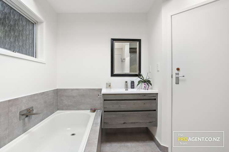 442 Huia Road Laingholm_25