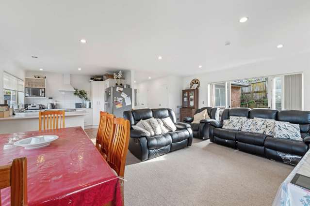 11 Whitshire Mews Massey_4