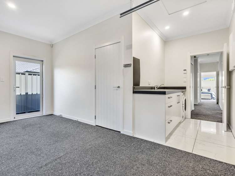 2 Drovers Way Frimley_23