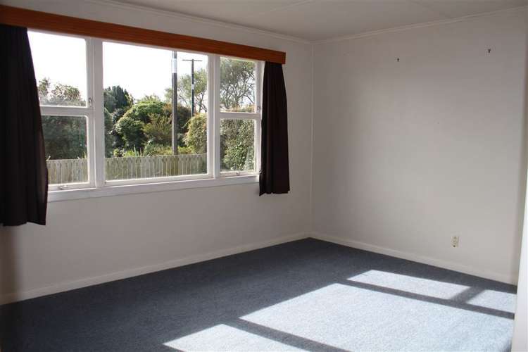 2289 South Road Okato_5