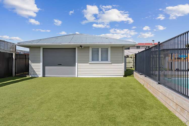 13 Peachgrove Road Te Atatu Peninsula_23