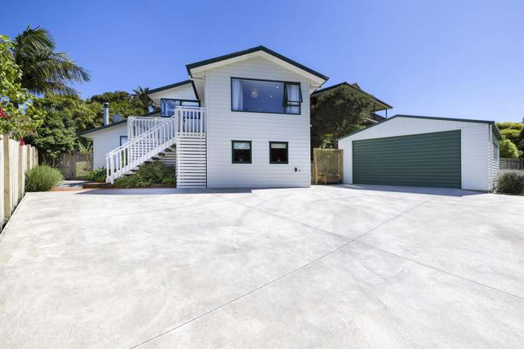 13 Tutchen Avenue Raglan_3