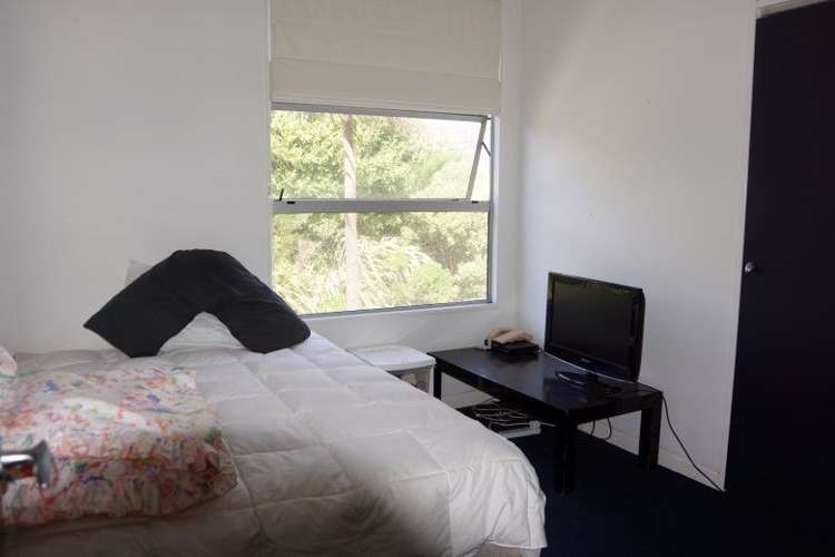 6 Signallers Grove Strathmore Park_6