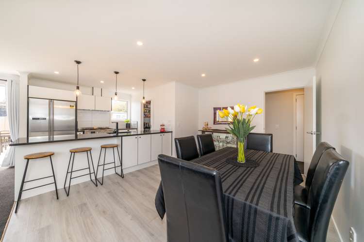 13 Poulson Grove Trentham_9