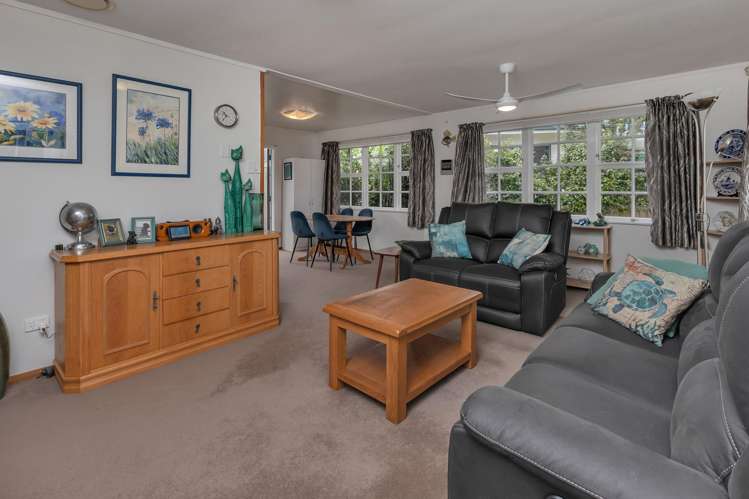 31 Clotworthy Crescent Onerahi_6