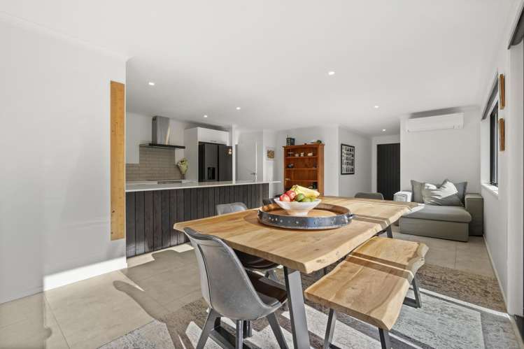 20 Rock Ridge Drive Te Kamo_1