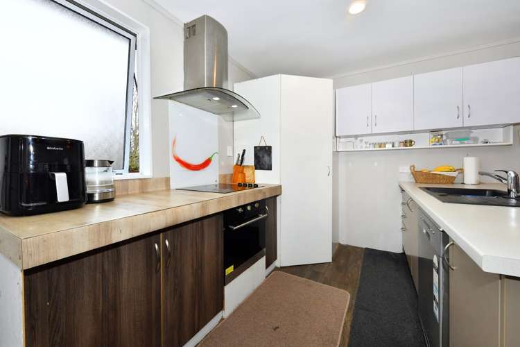 2/98 Neill Street Hornby_7