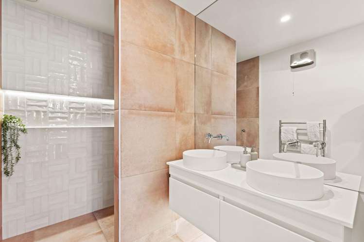 32 Walter Case Drive Harewood_17