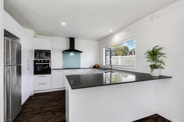 1/11 Harrington Avenue Pukekohe_4