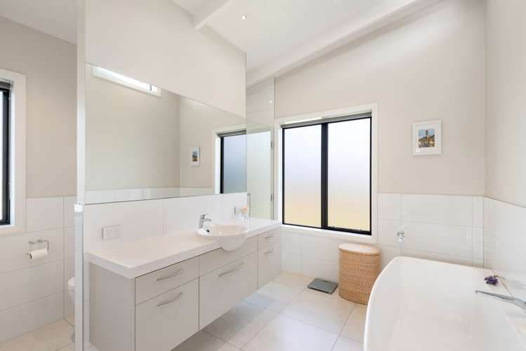 42 Grangewood Drive Lincoln_15