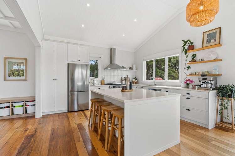 221 Mountain Road Maungaturoto_14