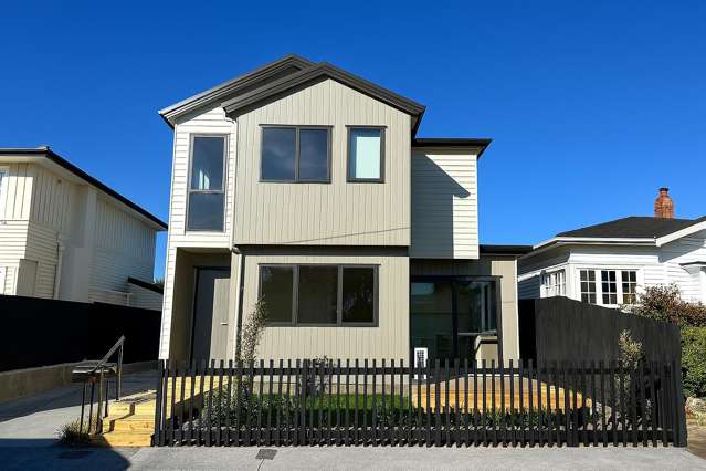 Brand New Point Chevalier