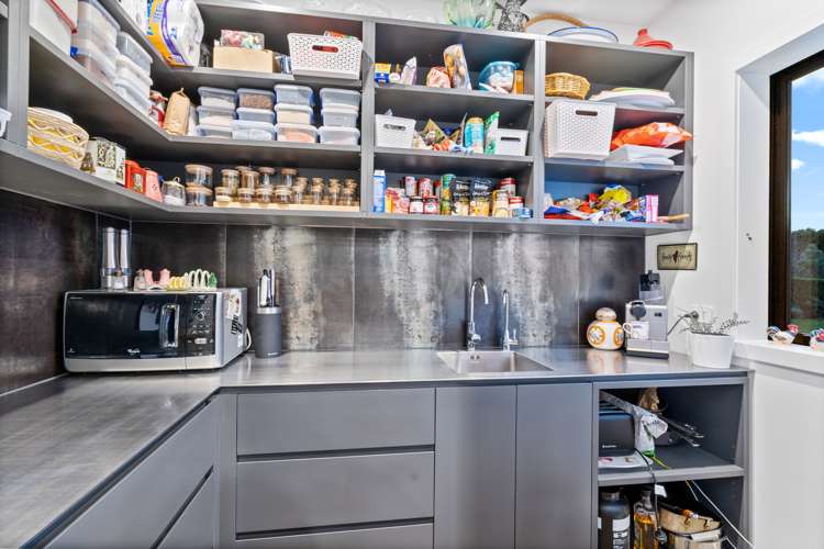 8 Lochend Close Waihopai_10