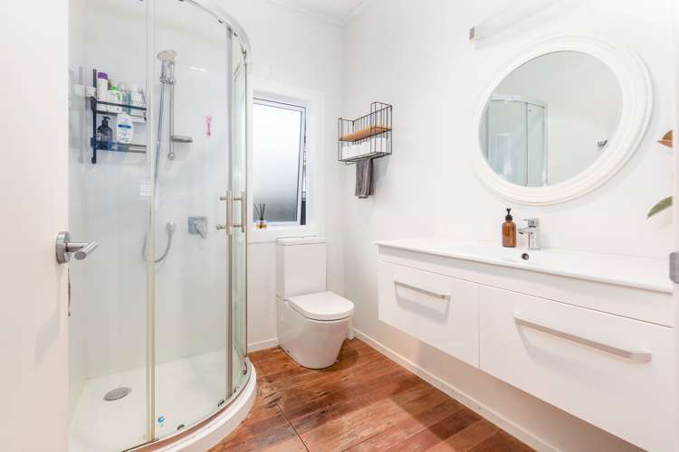 9 Youngs Road Papakura_12