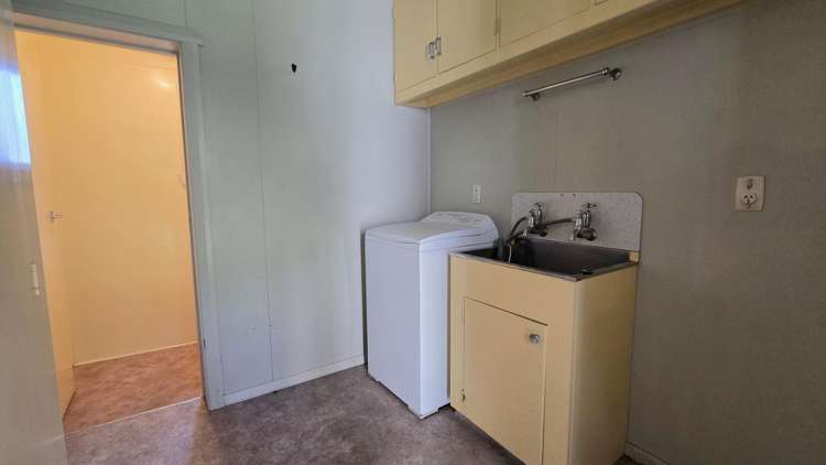 32 Park Street Hokitika_18