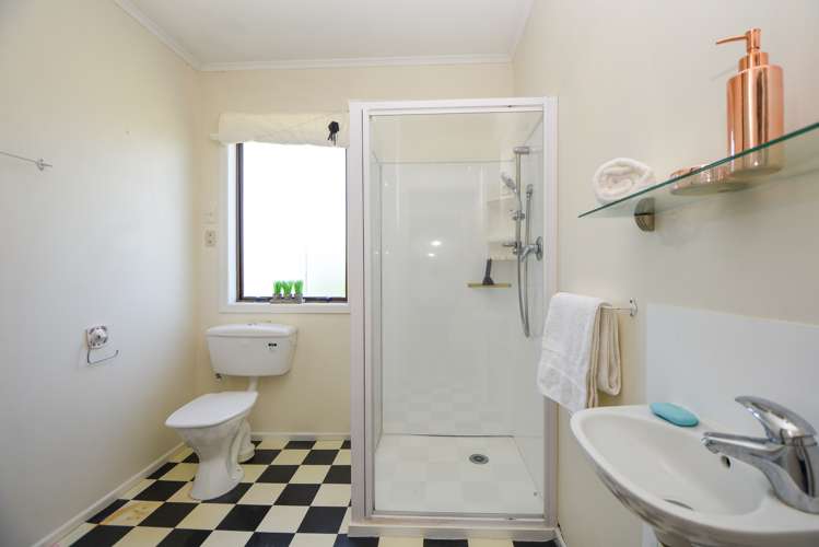 50 Lincoln Road Carterton_13