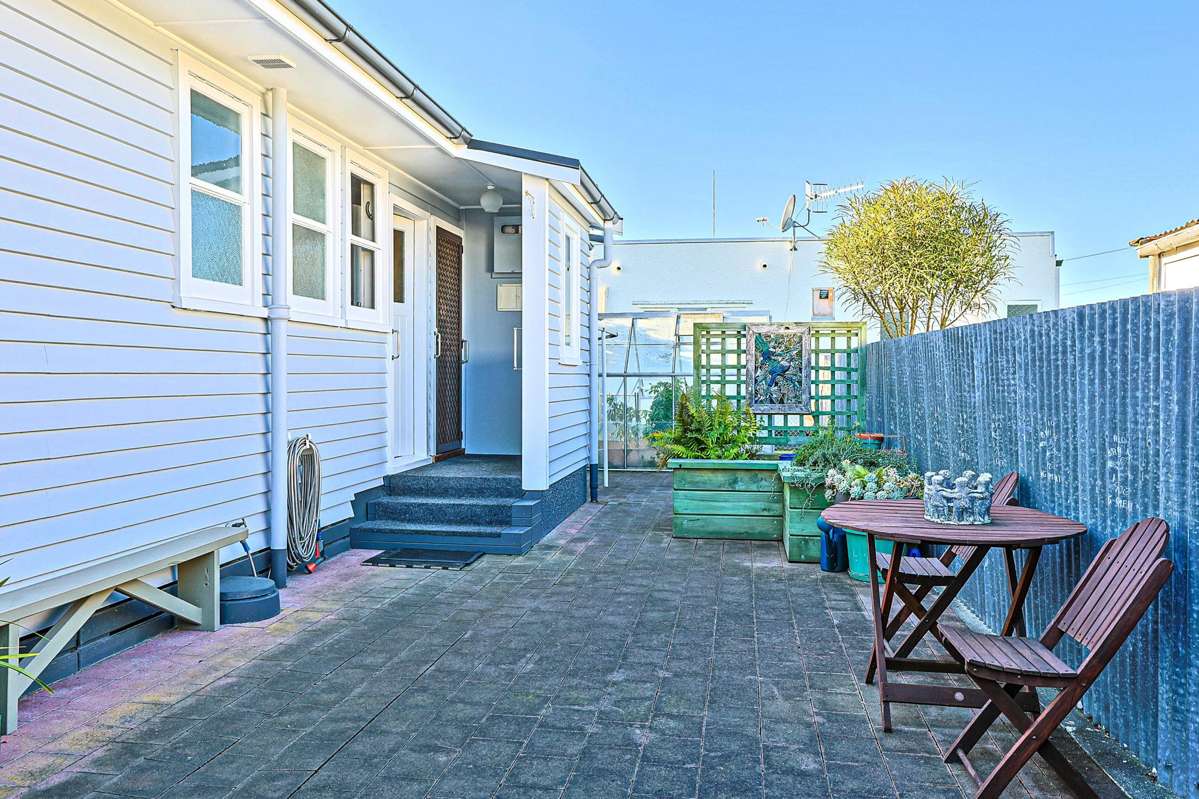 803 Riverslea Road North_2