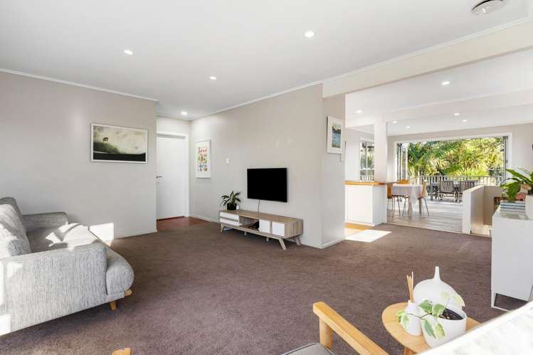 81 Stott Avenue Birkdale_4