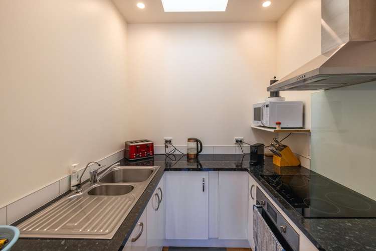 8/118 Ocean View Road Oneroa_14