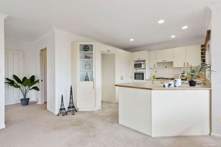 241a Royal Road Massey_11