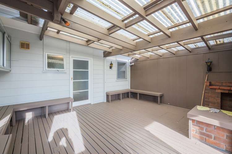 1 Surman Place Glen Eden_19