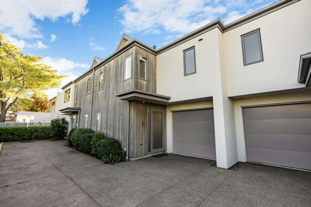 Townhouse for Families / Investment Opportunity