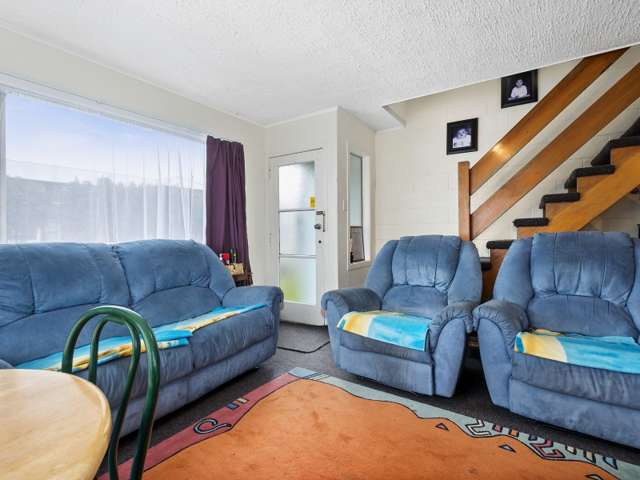 5/31 Campbell Terrace Petone_2