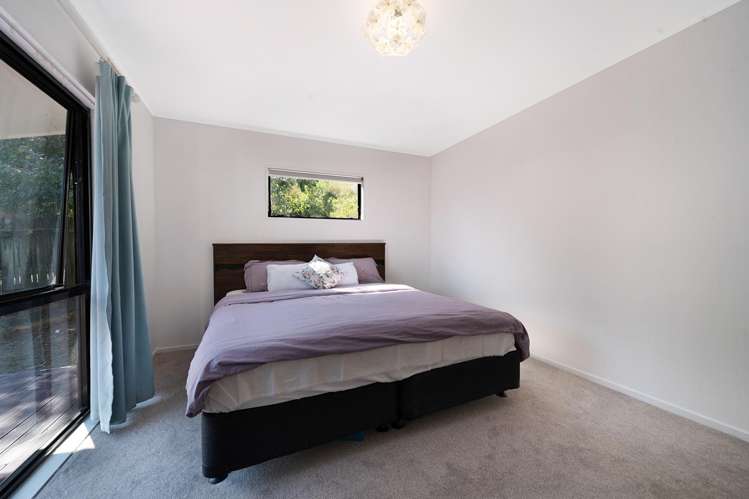 76A Chilcott Road Henderson_11