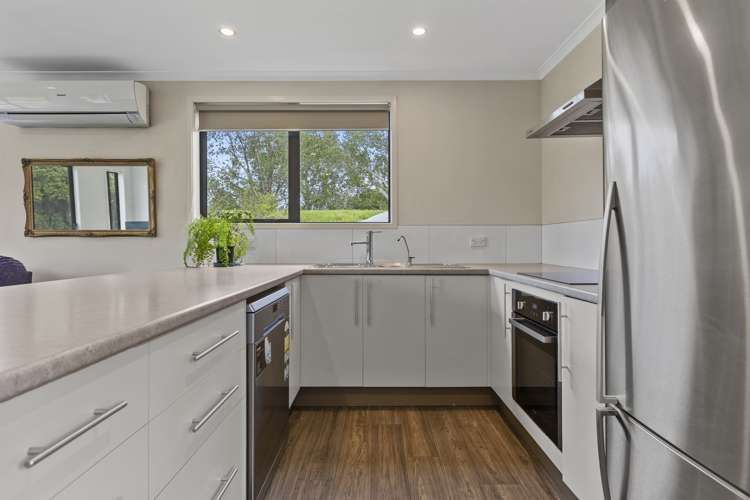 20 Bosworth Street Egmont Village_11