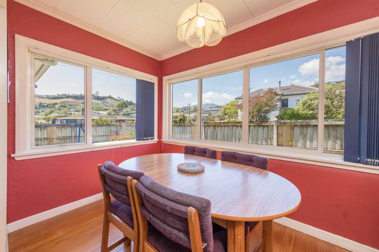 22 Maitland Avenue Stoke_6