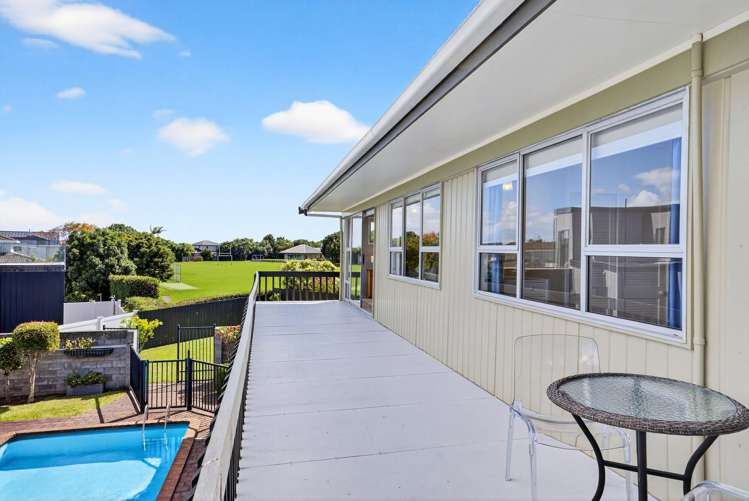 27 Gulf Crest Bucklands Beach_27